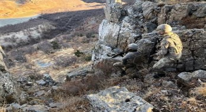  Mehmetçik hainlere göz açtırmıyor